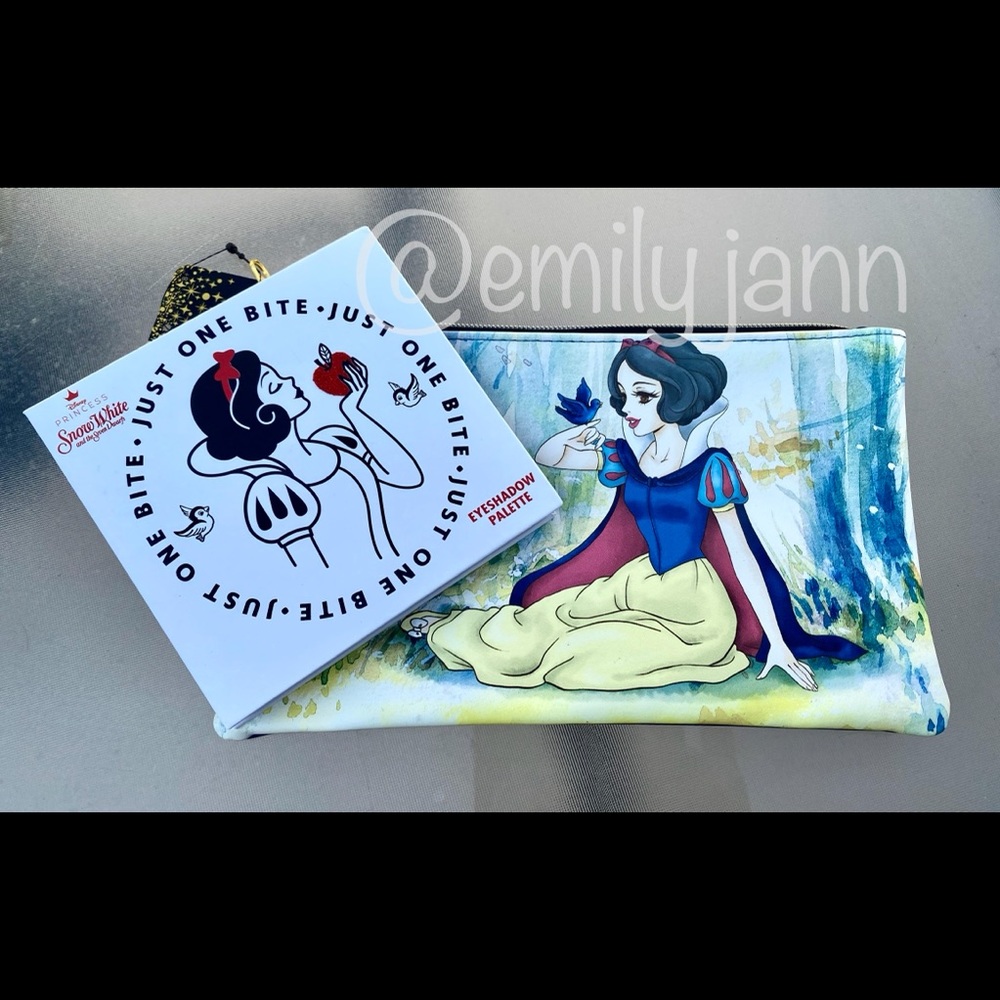 Snow White🍎Makeup Bundle - Picture 7 of 13